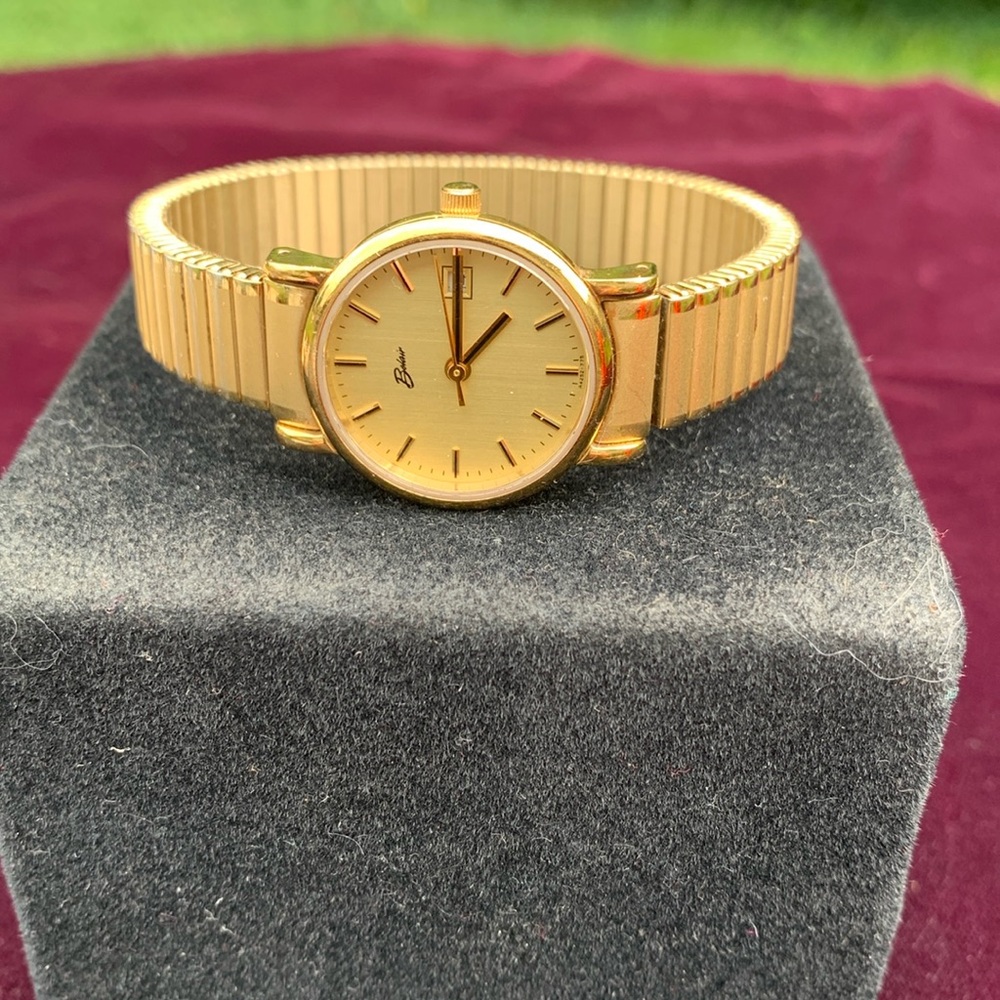 Vintage Belair Gold Tone Stretchy Band Women’s Watch